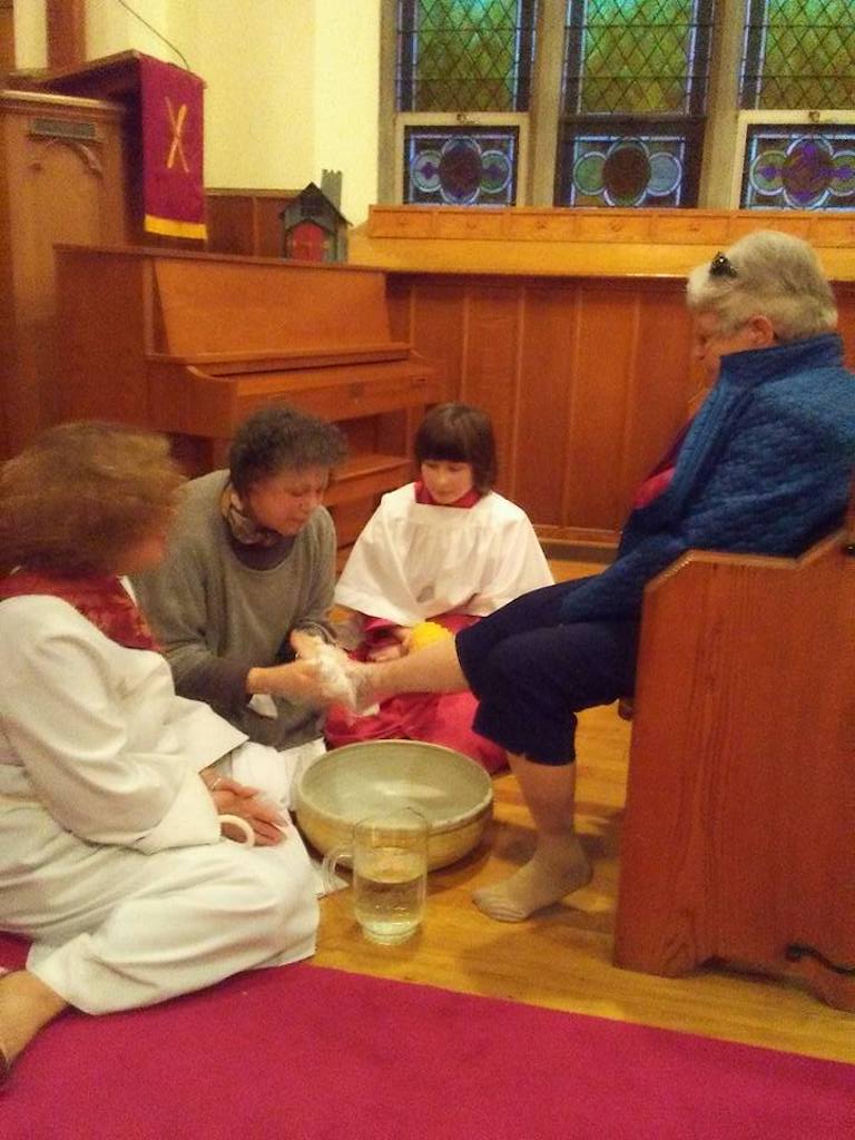 Maundy Thursday Foot Washing And Vigil St Andrew S Episcopal Church